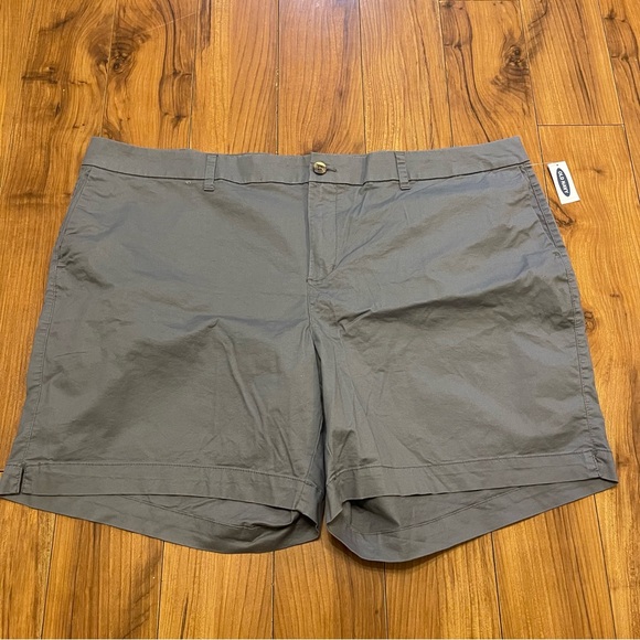 Old Navy Everyday Short Mid-Rise size 24 NWT - Picture 1 of 6